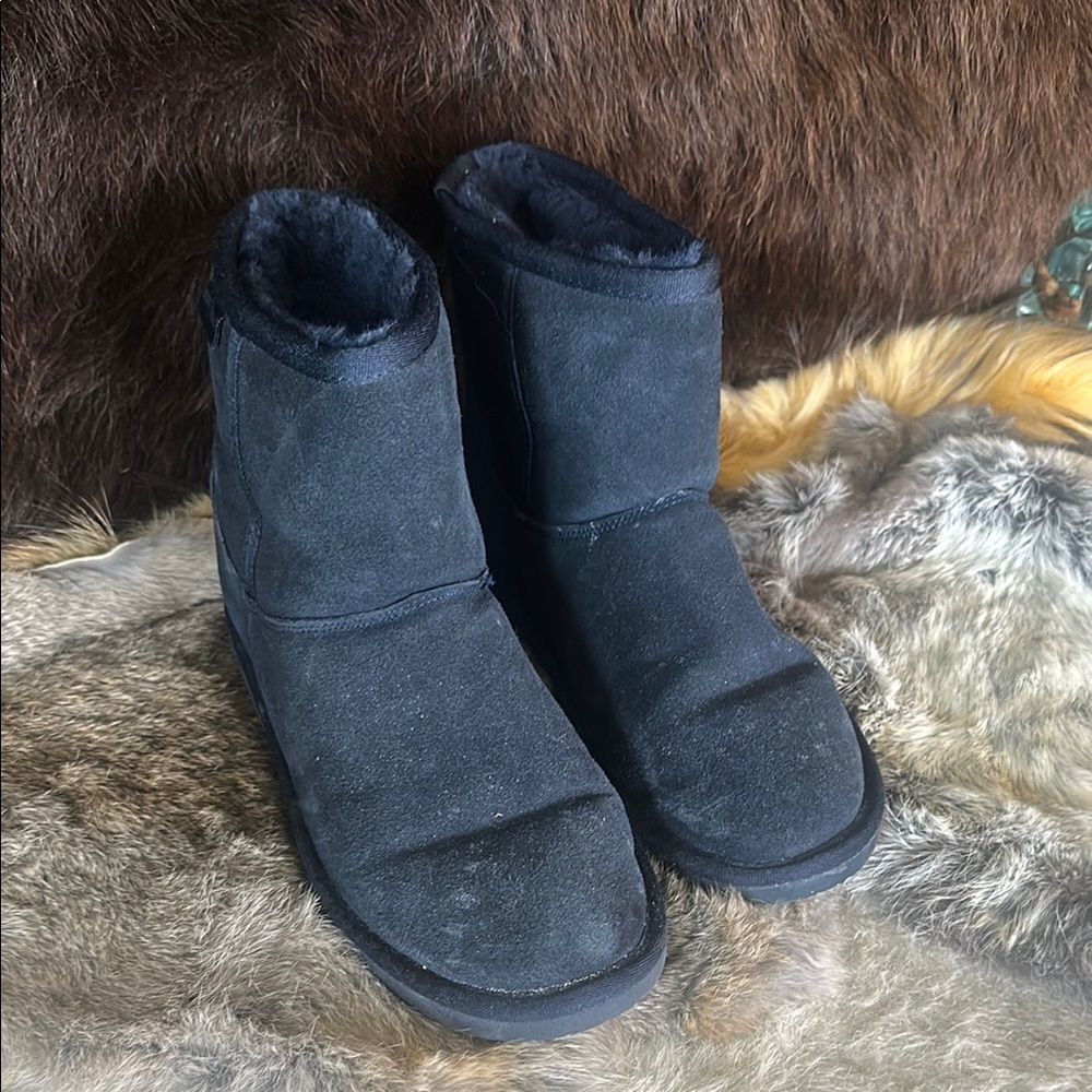 Minnetonka Navy Suede Boots Ankle-Height 8 (4125)